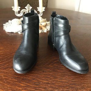 ALEX MARIE:  BLACK ANKLE WALKING BOOTS SIZE 6.5M